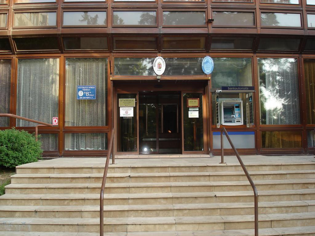 Eszterhazy Karoly Egyetem Eger Exterior photo